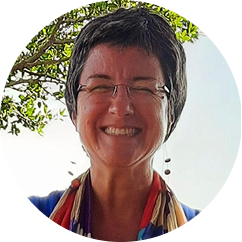 Ayşe GüL Altınay